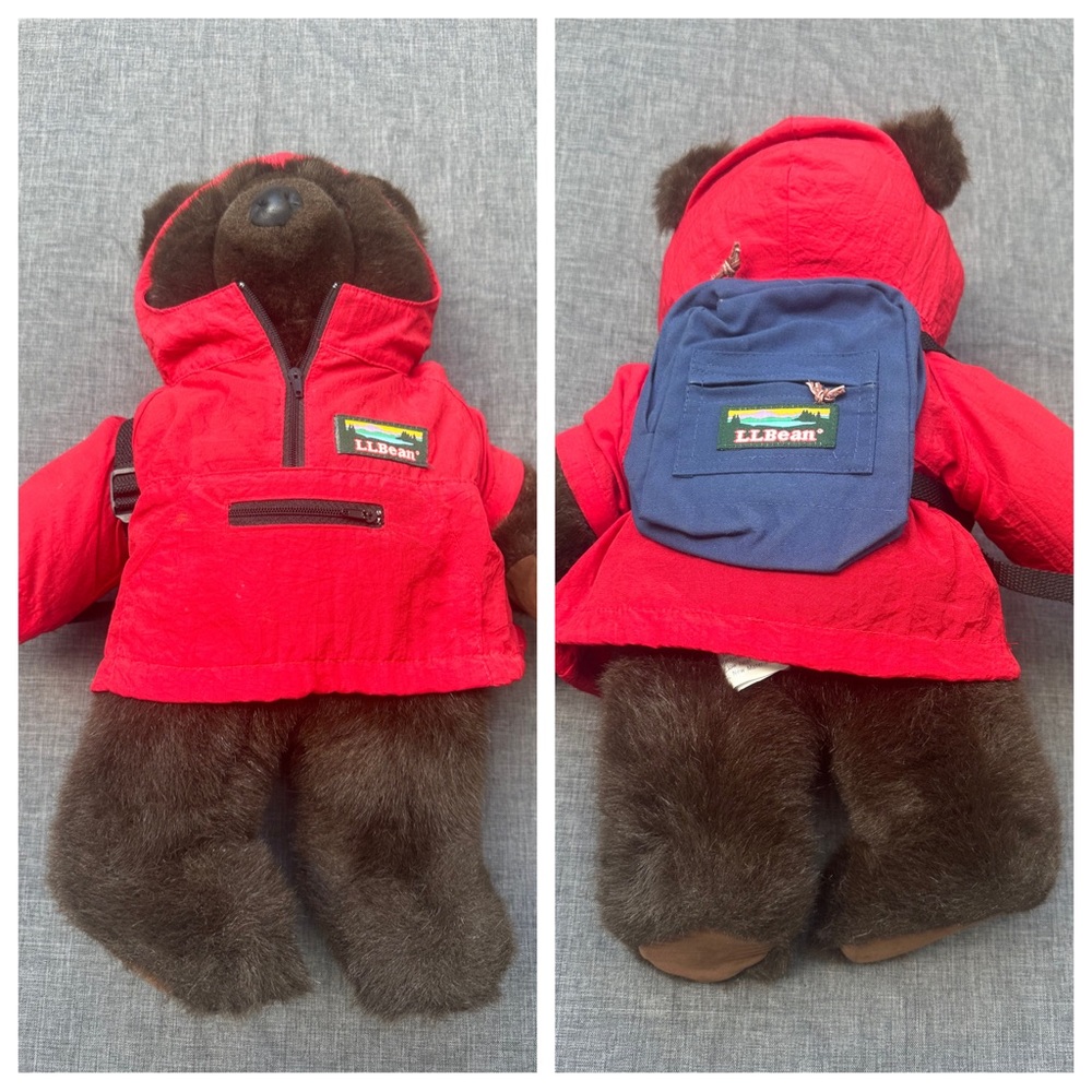 L.L.Bear wearing  Fleece Pullover and a backpack
Excellent pre-loved condition